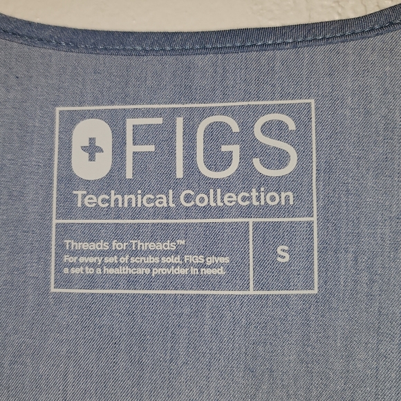 FIGS Scrub Top Casma Scrub Top - Picture 6 of 6